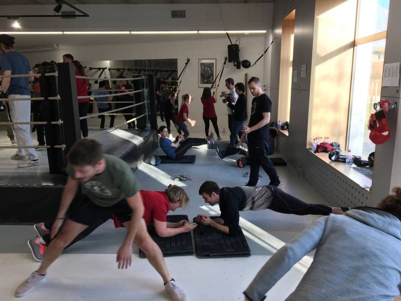 Sport en entreprise pas cher à Saint-Denis 93 - Découvrez les solutions abordables de Corbett